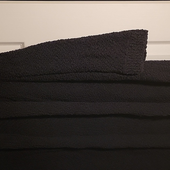 St. John black cardigen, size small - Picture 4 of 4